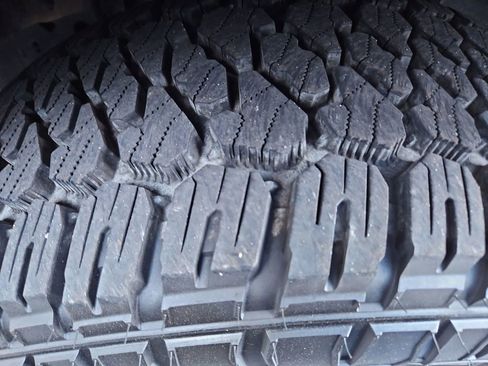 Used 2022 Ford F150 Lariat w/ Equipment Group 502A High image 38