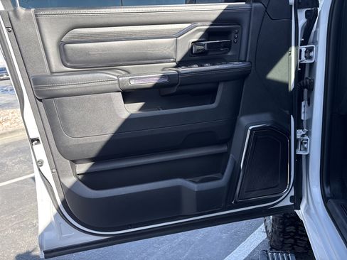 Used 2022 RAM 2500 Limited image 16