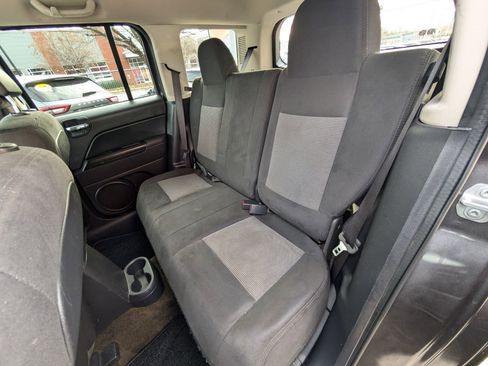 Used 2017 Jeep Patriot Sport w/ Power Value Group image 18