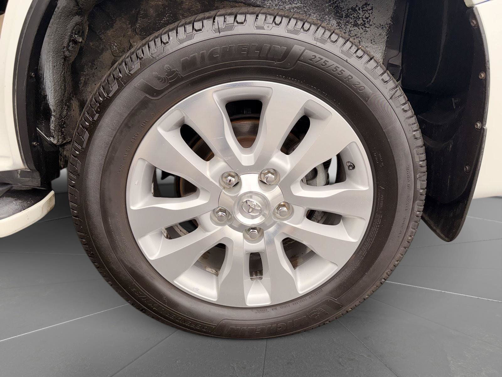 Used 2016 Toyota Sequoia Platinum AWD/4WD image 11