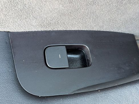 Used 2022 Tesla Model 3 Standard Range image 28