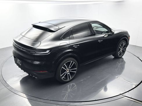 Certified 2025 Porsche Cayenne Coupe AWD/4WD image 39