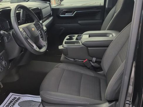 Used 2024 Chevrolet Silverado 1500 LT w/ Z71 Off-Road Package image 10