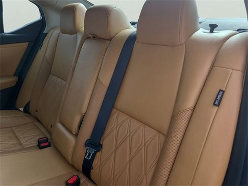 Used 2021 Nissan Sentra SV w/ SV Premium Package image 14