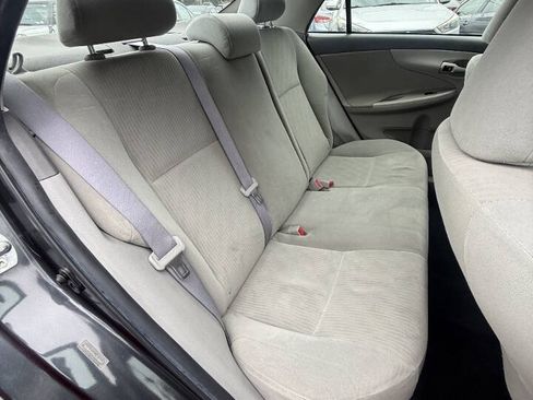 Used 2010 Toyota Corolla LE FWD image 16