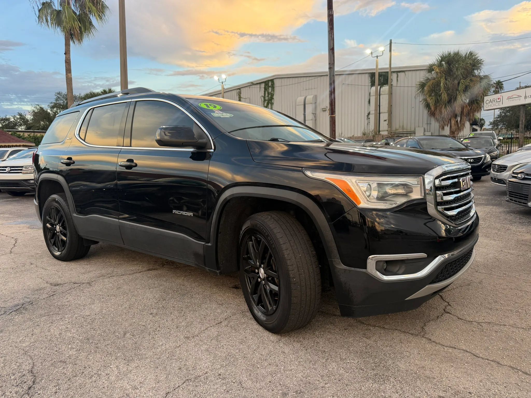 Used 2019 GMC Acadia SLT FWD image 3