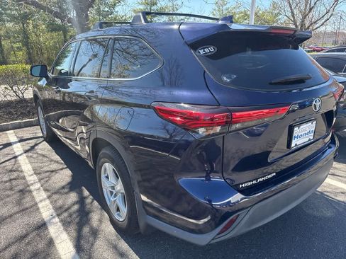 Used 2020 Toyota Highlander LE image 6