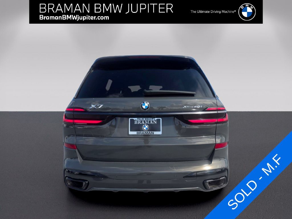 Used 2025 BMW X7 xDrive40i w/ M Sport Package AWD/4WD image 5