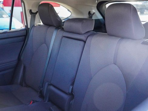 Certified 2022 Toyota Highlander LE image 19