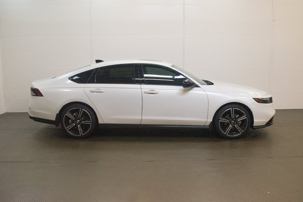 Used 2026 Honda Accord SE image 3