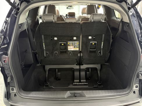 Used 2026 Toyota Sienna XLE FWD image 28