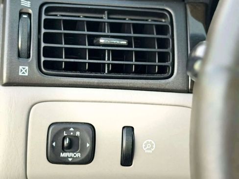 Used 2004 Lexus ES 330 image 18