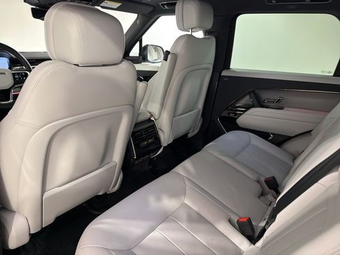Used 2025 Land Rover Range Rover Sport SE AWD/4WD image 21
