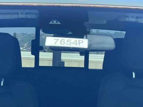 Used 2024 Nissan Frontier SV w/ SV Convenience Package image 33