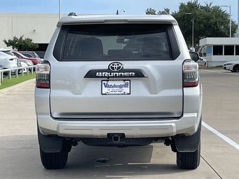 Used 2024 Toyota 4Runner TRD Off-Road Premium AWD/4WD image 5