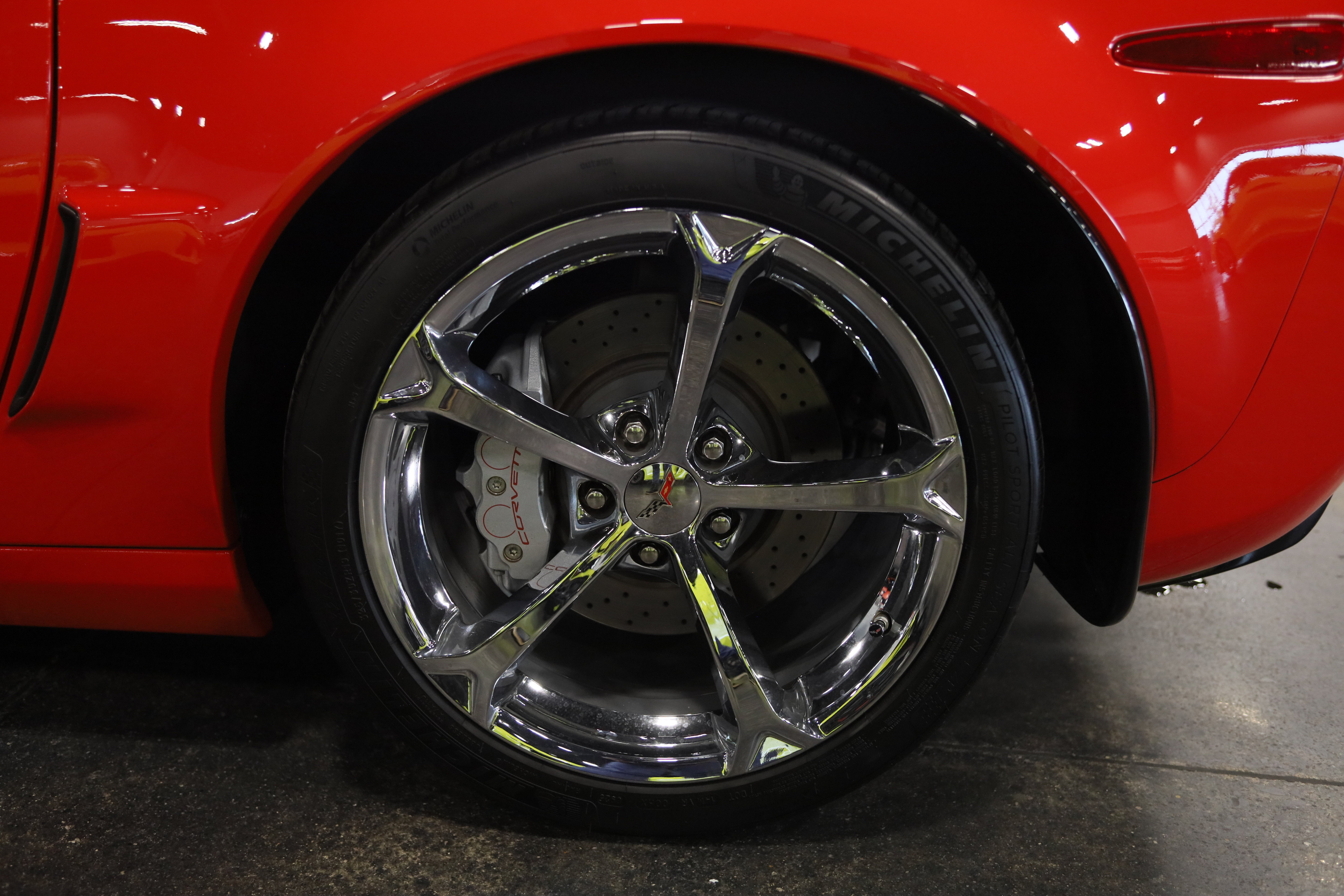 Used 2011 Chevrolet Corvette Grand Sport w/ Preferred Equipment Group RWD image 16