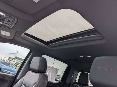 Certified 2020 GMC Sierra 1500 Denali w/ Denali Ultimate Package AWD/4WD image 18