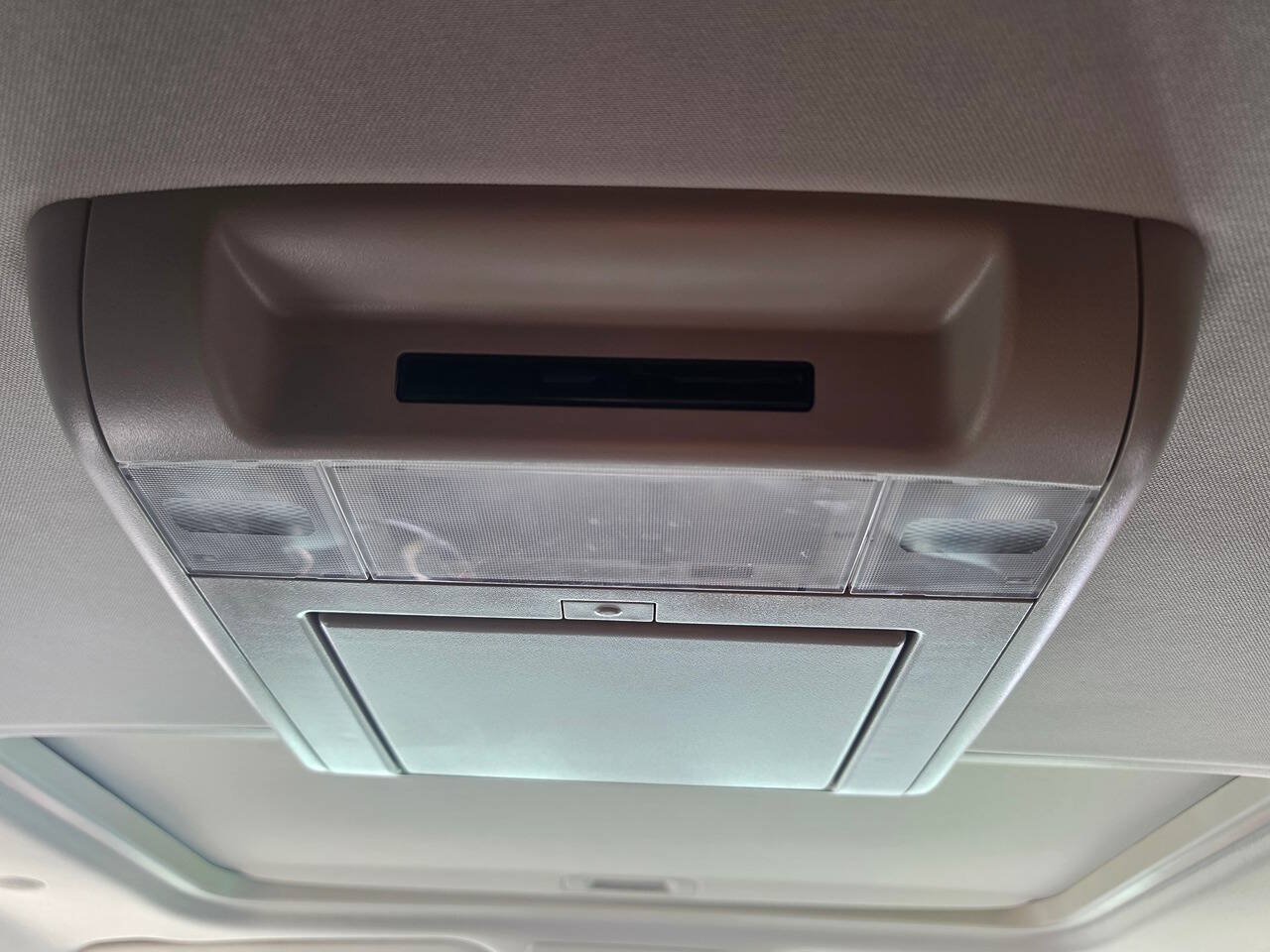 Used 2014 GMC Yukon Denali RWD image 41