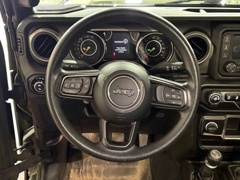 Used 2021 Jeep Gladiator Sport AWD/4WD image 13