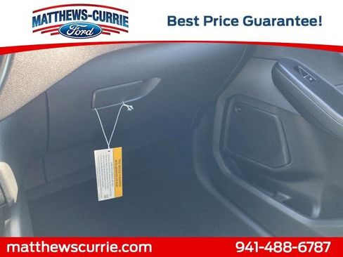 New 2025 Ford Escape SE w/ PHEV Premium Package image 24