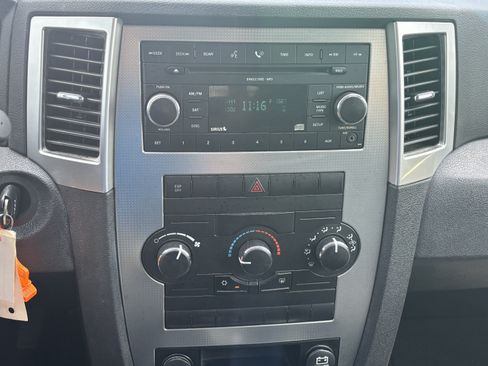 Used 2008 Jeep Grand Cherokee Laredo AWD/4WD image 10