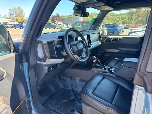 Used 2023 Ford Bronco Badlands w/ Sasquatch Package image 11