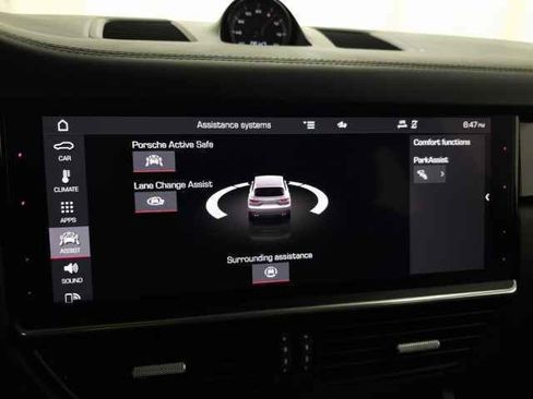 Used 2021 Porsche Cayenne GTS image 27