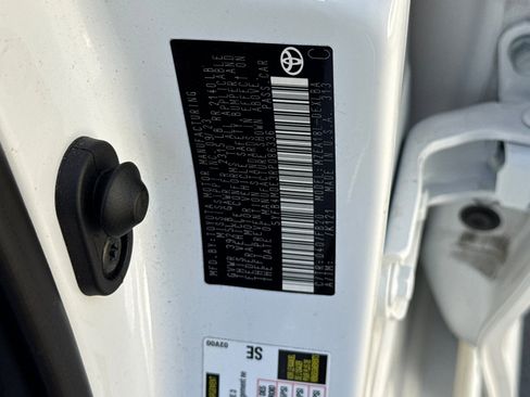 Used 2024 Toyota Corolla LE image 27