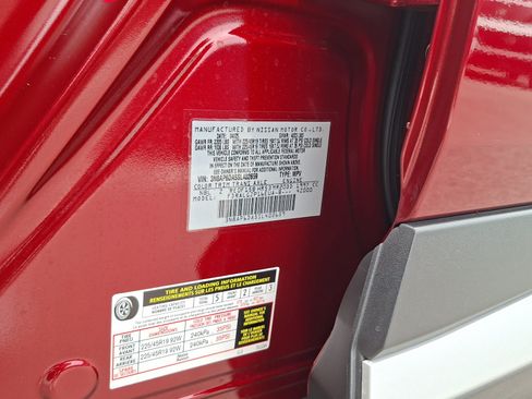 Used 2025 Nissan Kicks SR FWD image 26