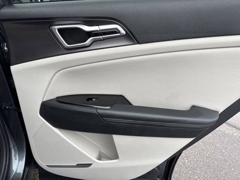 Used 2023 Kia Sportage EX image 38