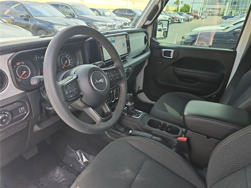 Used 2024 Jeep Wrangler Unlimited Sport AWD/4WD image 15