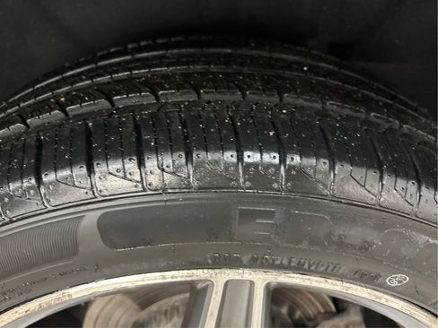 Used 2017 Mercedes-Benz E 300 image 33