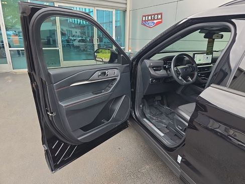 Used 2025 Ford Explorer ST-Line AWD/4WD image 10