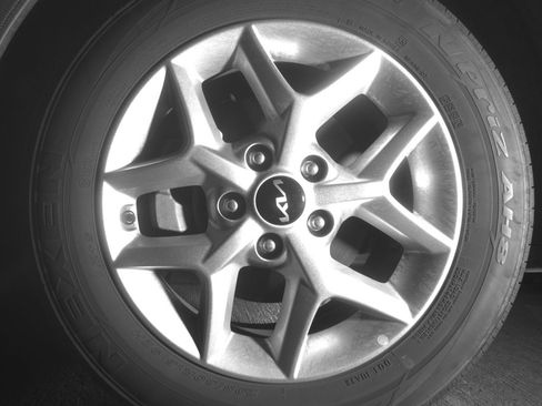 Used 2025 Kia Soul LX w/ LX Technology Package FWD image 12