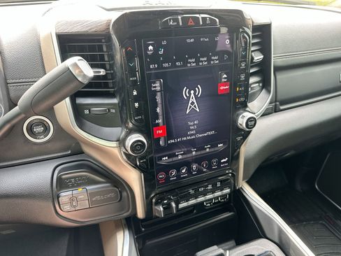 Used 2021 RAM 2500 Laramie AWD/4WD image 16