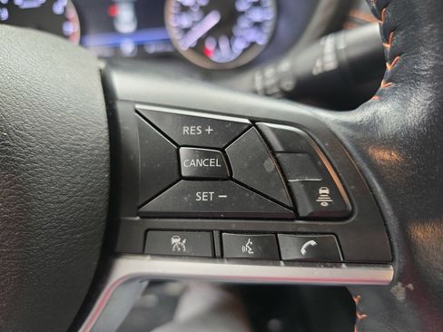 Used 2023 Nissan Sentra SR w/ SR Premium Package FWD image 38