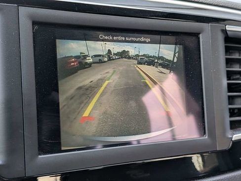 Used 2019 Chrysler Pacifica Touring Plus w/ S Appearance Package image 20