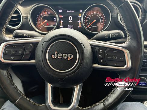 Used 2020 Jeep Gladiator Overland AWD/4WD image 16