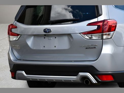 Used 2023 Subaru Forester Touring AWD/4WD image 30