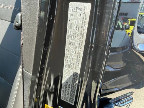 Used 2023 Jeep Wrangler Unlimited Sahara AWD/4WD image 65