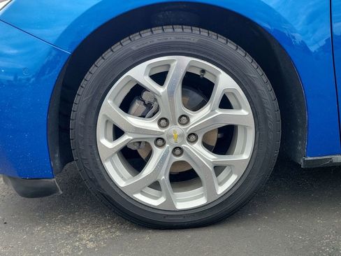 Used 2018 Chevrolet Volt Premier w/ Driver Confidence Package FWD image 33
