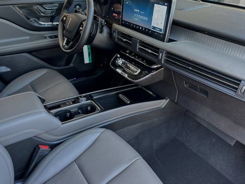 New 2024 Lincoln Corsair Grand Touring w/ Equipment Group 302A AWD/4WD image 12