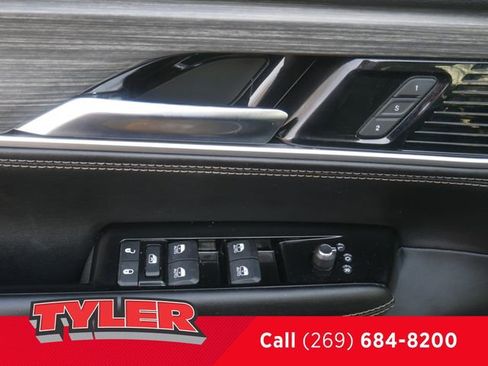 Used 2023 Jeep Wagoneer L Series II image 23