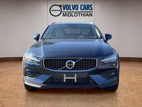 New 2026 Volvo V60 B5 Cross Country Plus w/ Protection Package Premier image 25