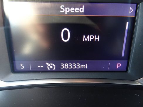Used 2024 Chevrolet Equinox Premier FWD image 21