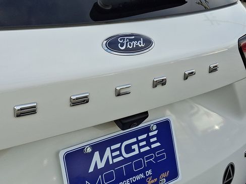 Used 2021 Ford Escape Titanium w/ Titanium Elite Package image 30