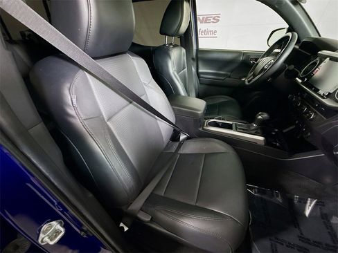 Certified 2022 Toyota Tacoma Limited image 33