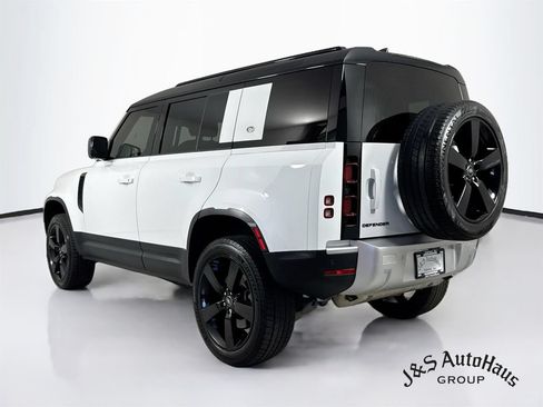 Used 2022 Land Rover Defender 110 S AWD/4WD image 5