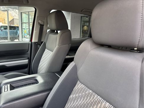 Used 2018 Toyota Tundra SR5 image 19