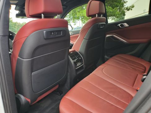 Used 2022 BMW X6 xDrive40i w/ M Sport Package AWD/4WD image 34